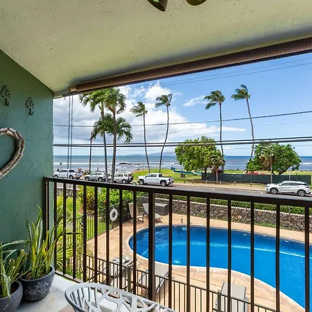 Bright Kihei Condo Across From Beach Pool Ac Sleeps 4
